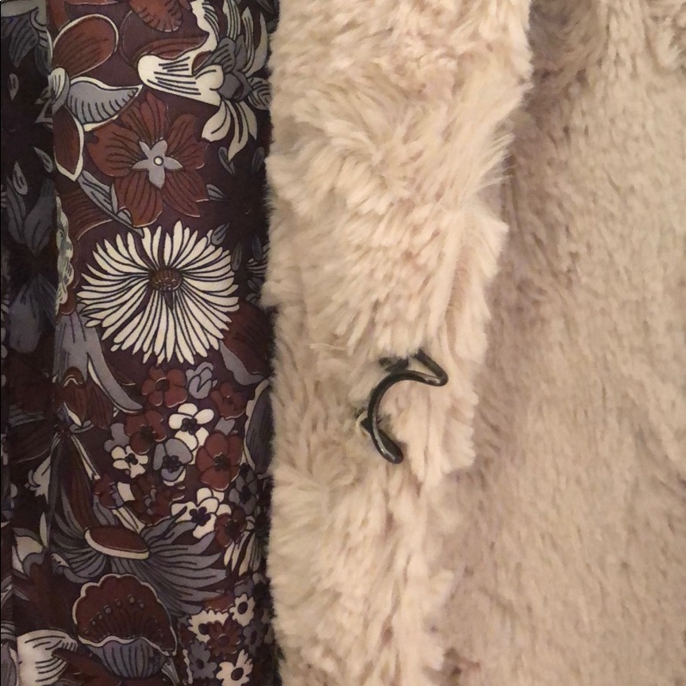 Coat - Picture 4 of 5